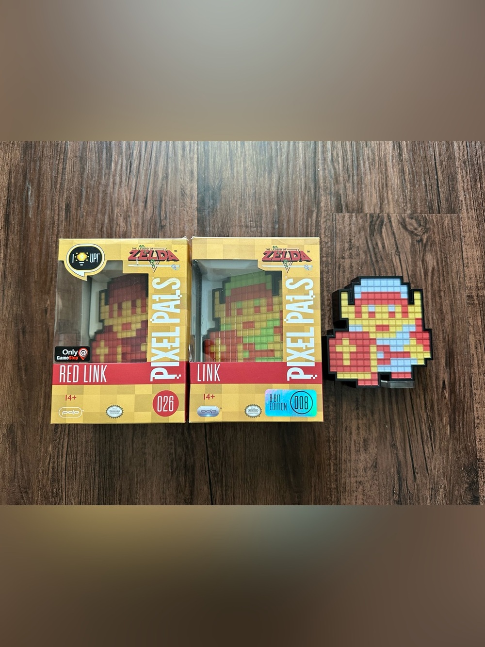 The Legend of Zelda Pixel Pals Link 8-Bit LED Figure set